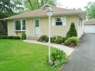 2613 Chevy Chase Dr, Joliet, IL 60435