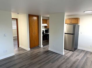 872 SW 135th St APT 2, Burien, WA 98146