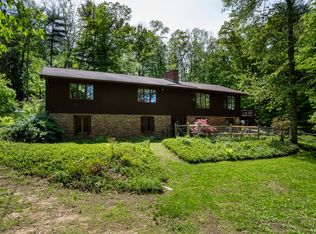 1141 Bay Rd, Amherst, MA 01002