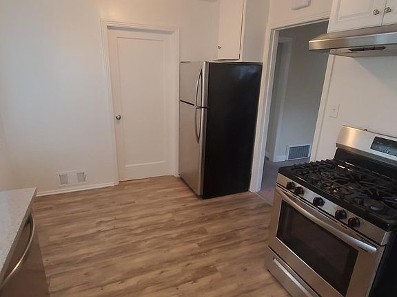 5th image of 1027 Fulton St