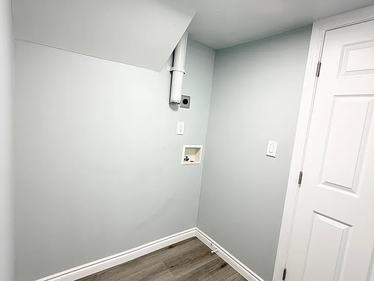 890 N Campus Ave #B — Photo 5