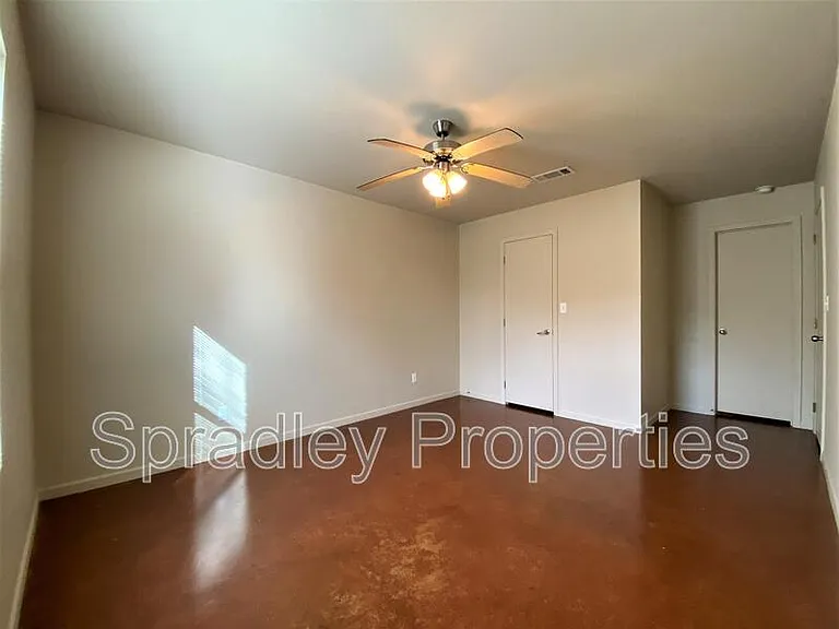 255 E 5th Ave #111 — Photo 4