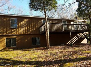 143 Hickory Rd, Dingmans Ferry, PA 18328