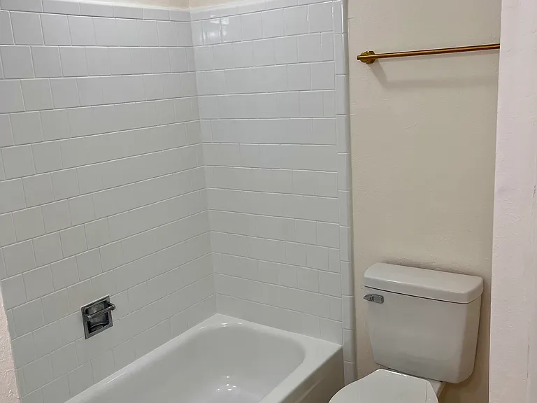 802 Voyager Dr — Photo 20