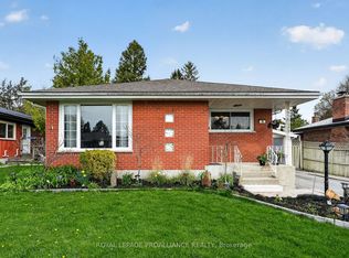 15 Gearin St, Quinte West, ON K8V 3Y2