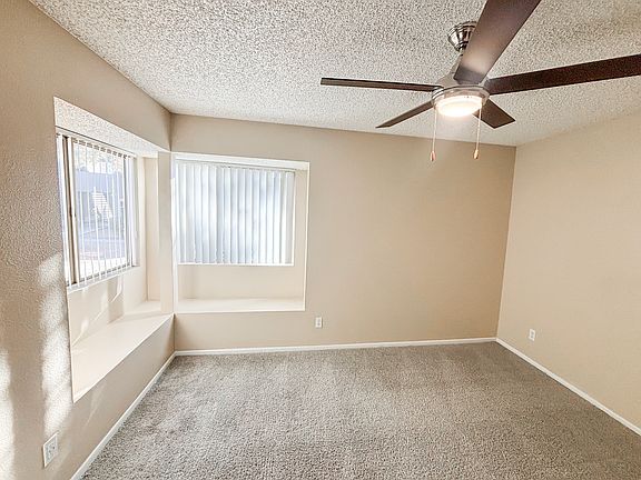 1 bedroom - 1 bathroom apartment:
-bedroom with ceiling fan light and window seat
