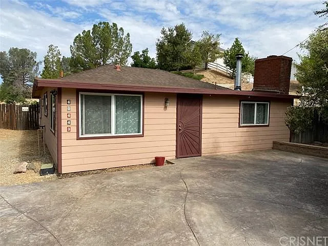 40443 90th St W photo 1