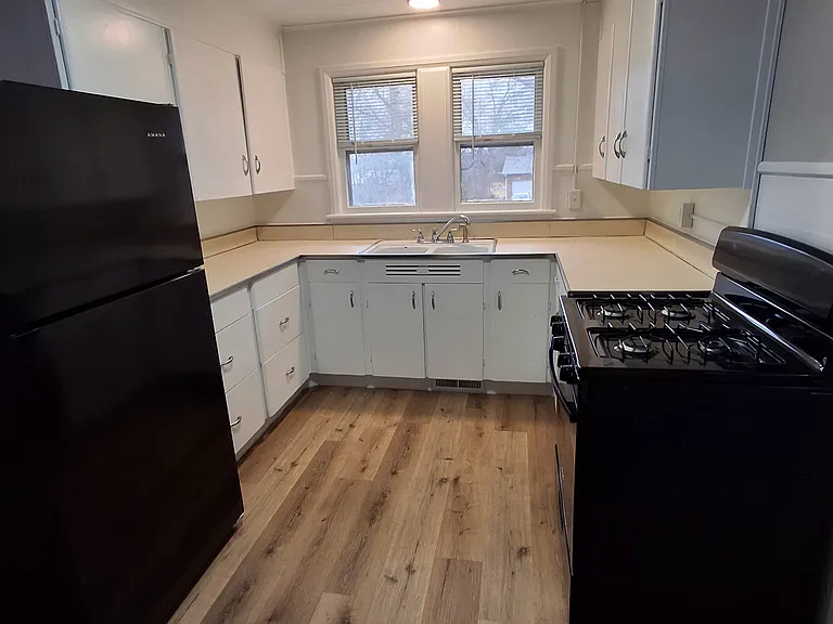 105 Orchard St — Photo 4