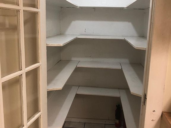 5th image of 716 Voisin St