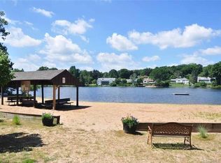 351 Ridgewood Rd, West Hartford, CT 06107