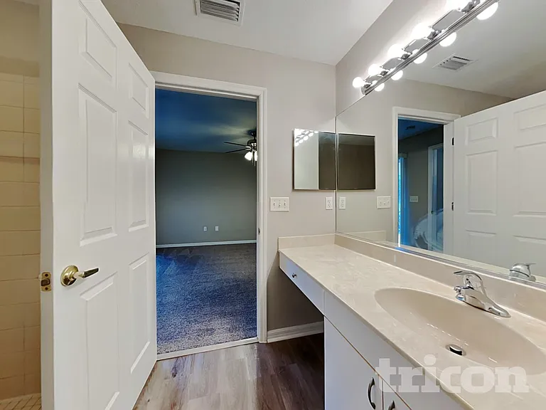 3124 58th Ter E — Photo 11