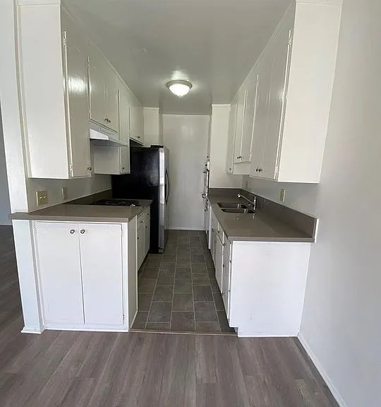 10856 Rose Ave #202 — Photo 5