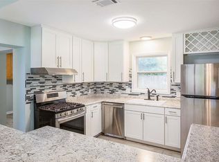 3222 West Ave, Gulf Breeze, FL 32563