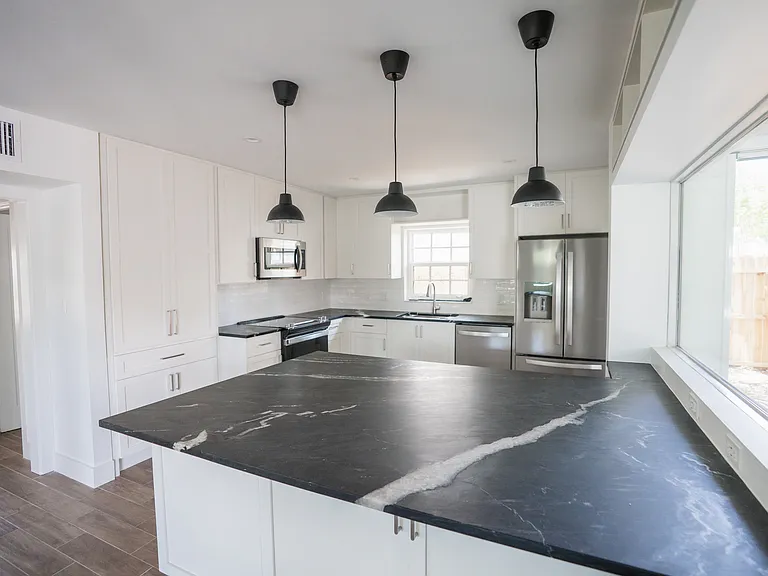 4819 W San Miguel St — Photo 26