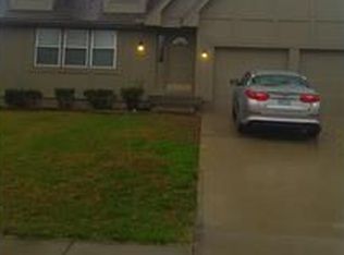 8624 N McDonald Ave, Kansas City, MO 64153