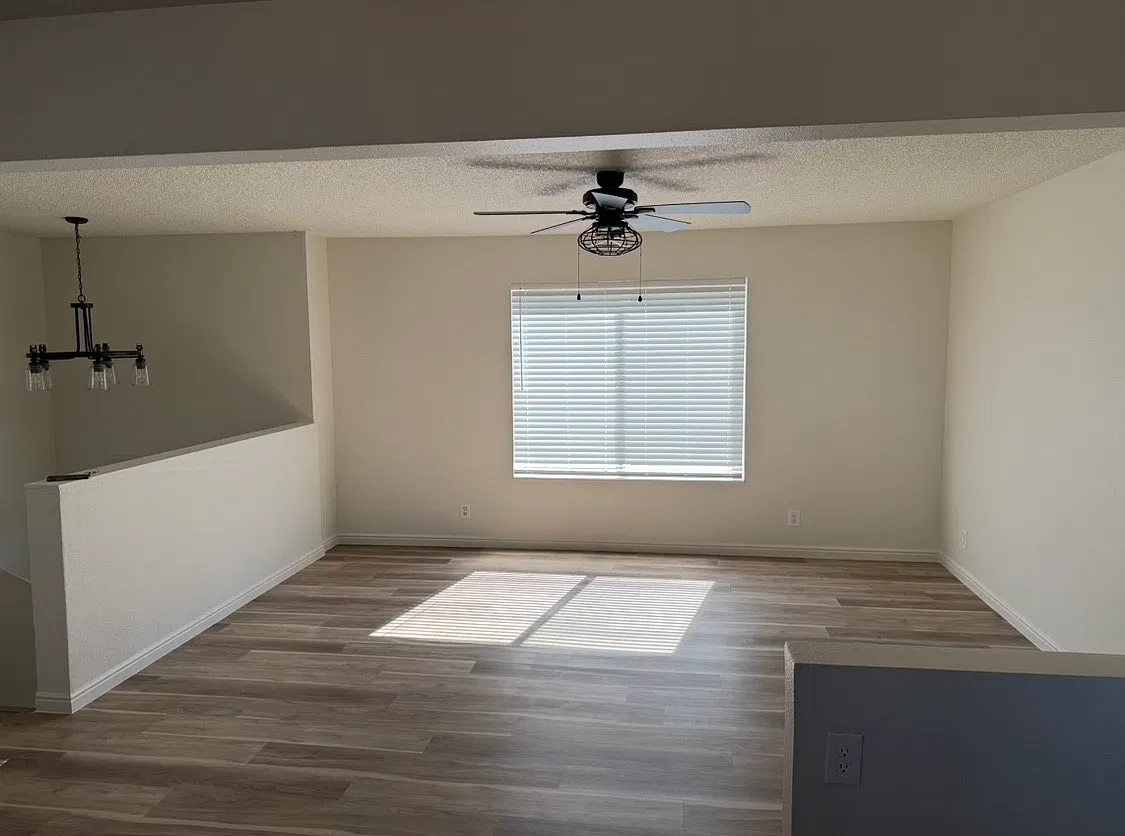 5 bed, 1829 sqft, $2,100 — Photo 3