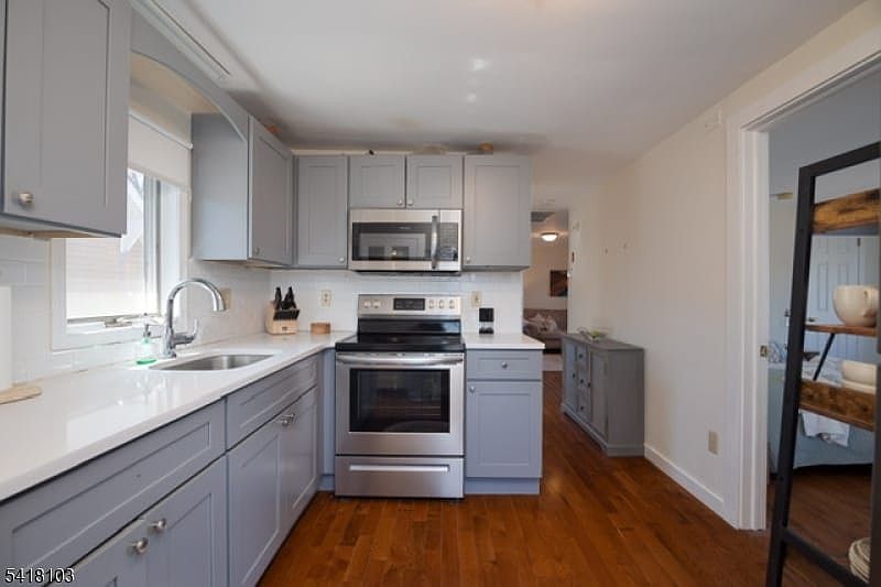 1st image of 108 N Gaston Ave