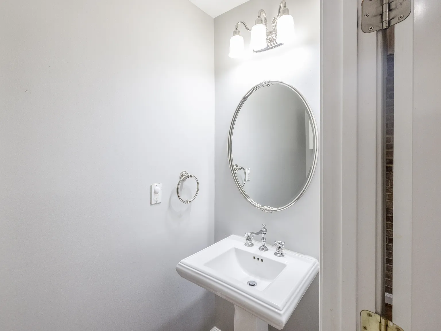 1122 K St SE (DC) - 1 — Photo 2