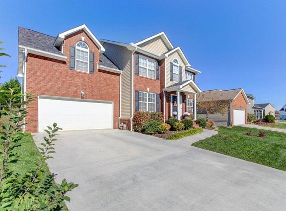 2nd image of 4829 Creekrock Ln