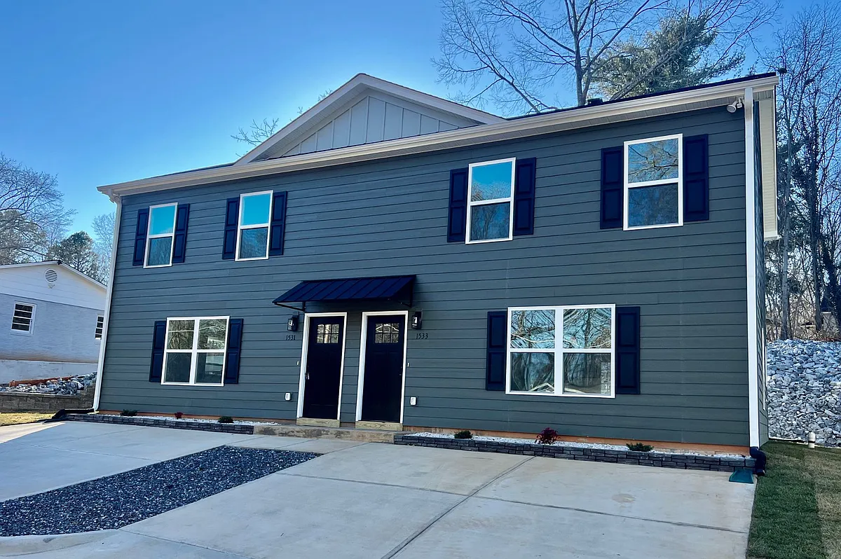 Building Photo - 1601 4th Street Dr NE