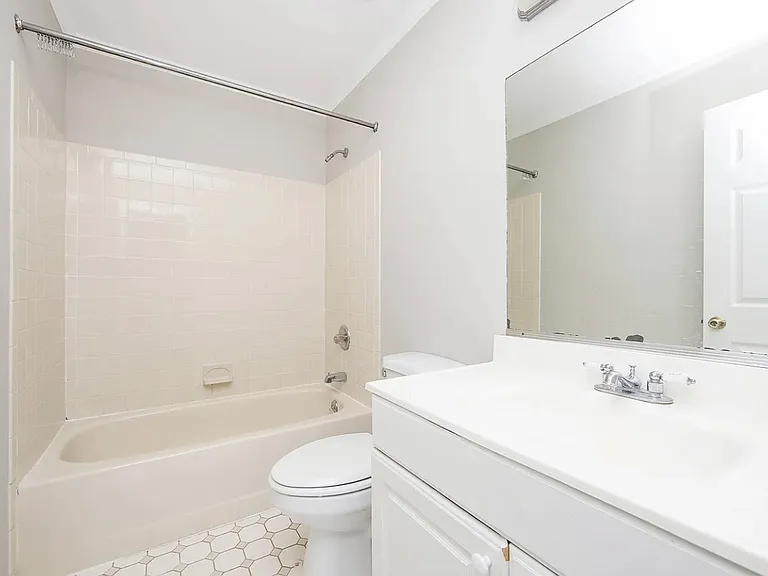 58 Danielle Ct — Photo 29