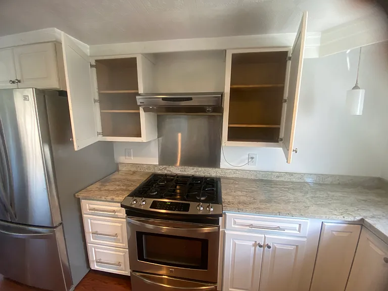 356 Oak St — Photo 3