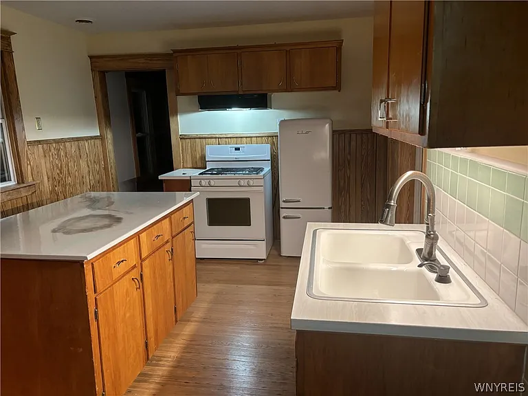 47 Bridgeman St #UPPER — Photo 4