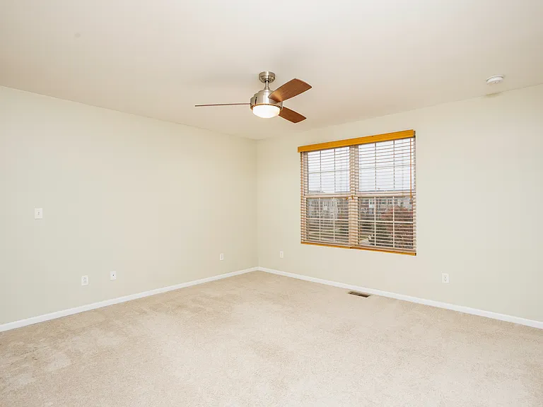 27844 Hopkins Dr — Photo 21