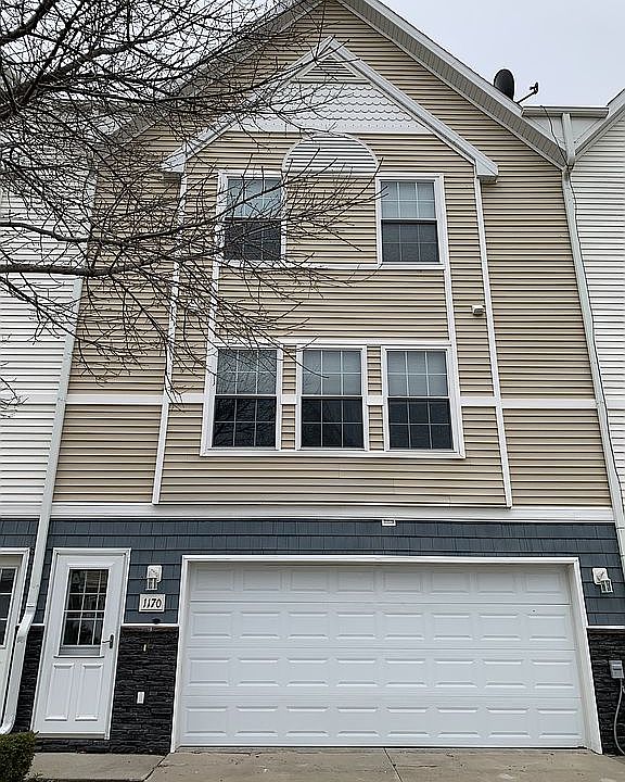 1st image of 1170 SE Village View Ln
