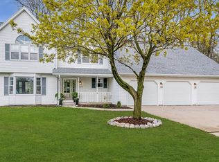 4386 Trent Dr, Green Bay, WI 54313