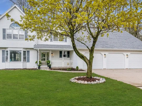 4386 Trent Dr, Green Bay, WI 54313