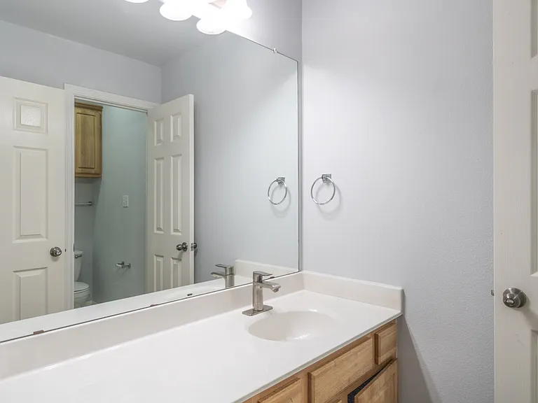 8214 Cornerwood Dr — Photo 32