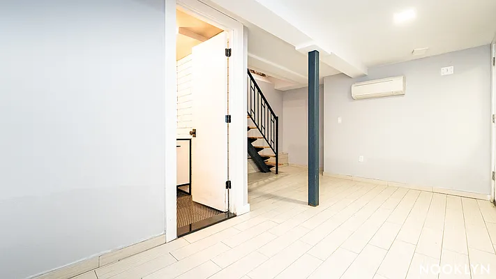 Rented by Nooklyn NYC LLC | media 61