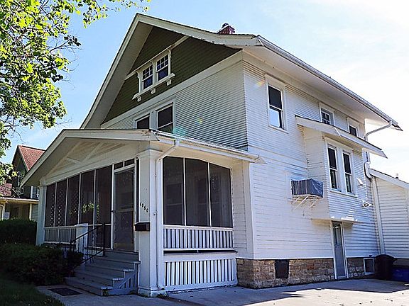 Front of Home and driveway