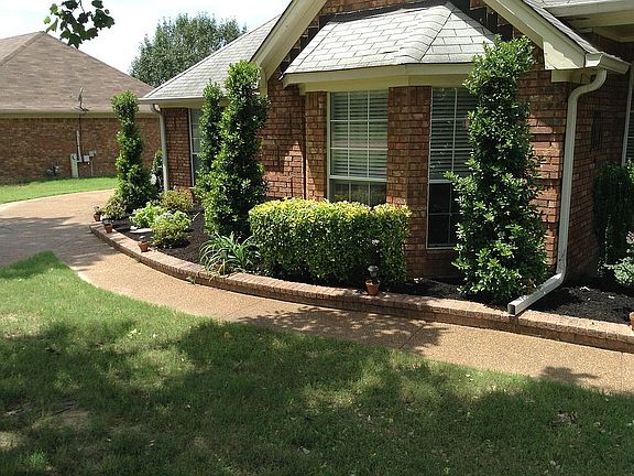 3 bay windows split level