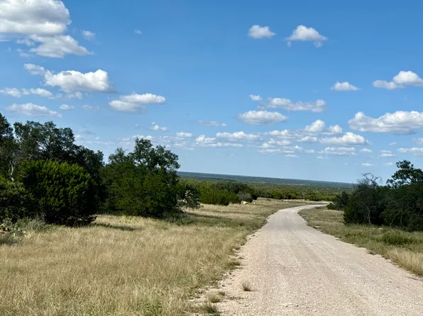 1106 Meador St, Eldorado, TX 76936