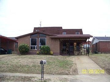 1st image of 2624 Darlene St
