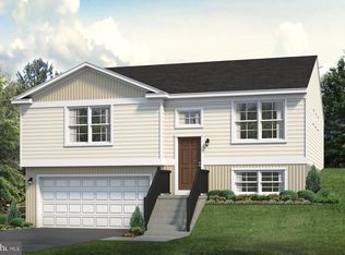 197 Echo Dr, Chambersburg, PA 17202