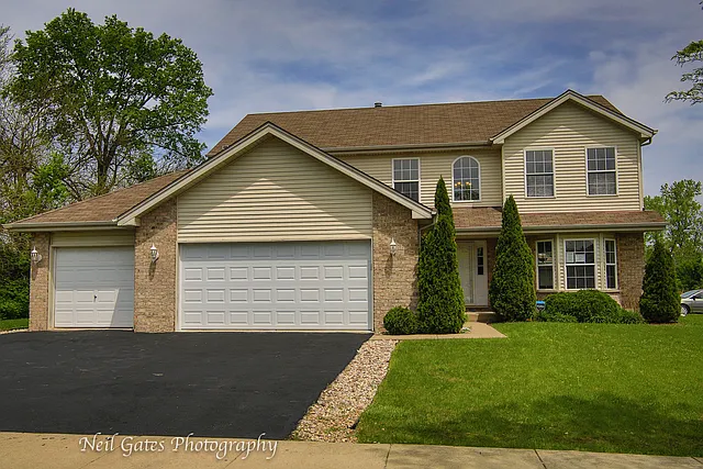 18660 Maple Ave photo 1