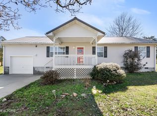 473 Clover Cir, Jacksboro, TN 37757