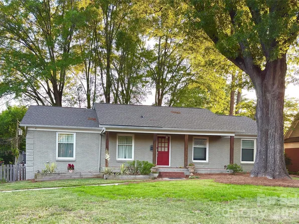 1140 Bevis Dr, Charlotte, NC 28209