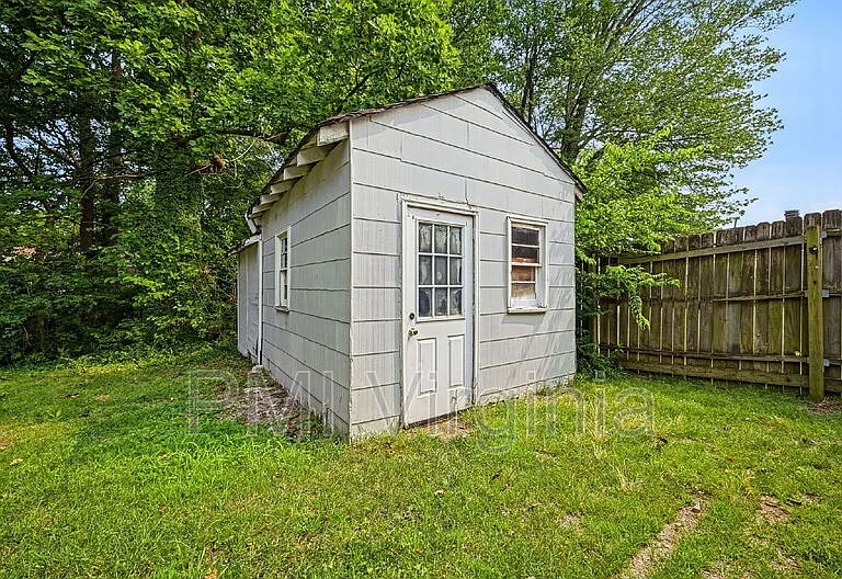 3407 Essex Cir — Photo 23