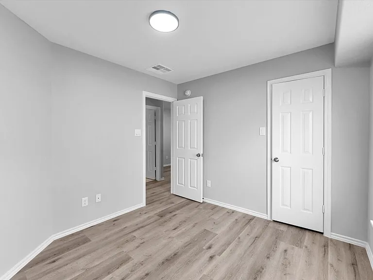 16007 Sandy Path Ln — Photo 43