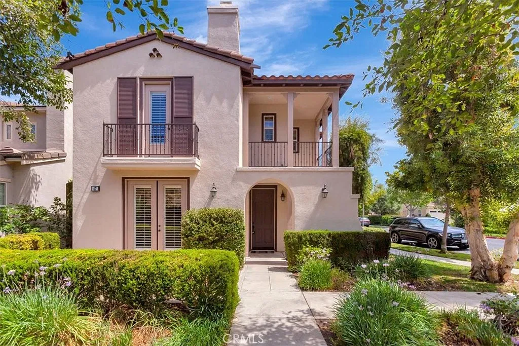 3 bed, 2.5 bath, 2009 sqft, $5,350 — Photo 1