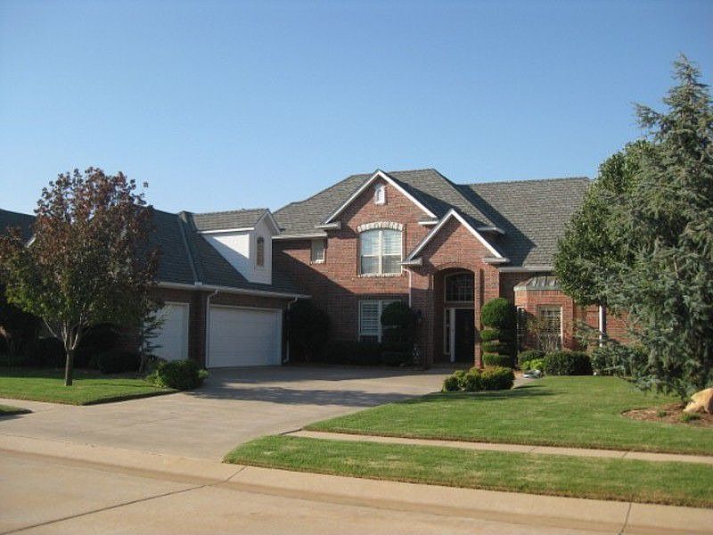 1st image of 8029 NW 124th St