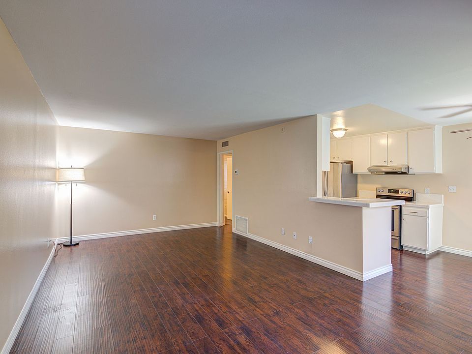 1st image of 4558 Willis Ave Unit 105