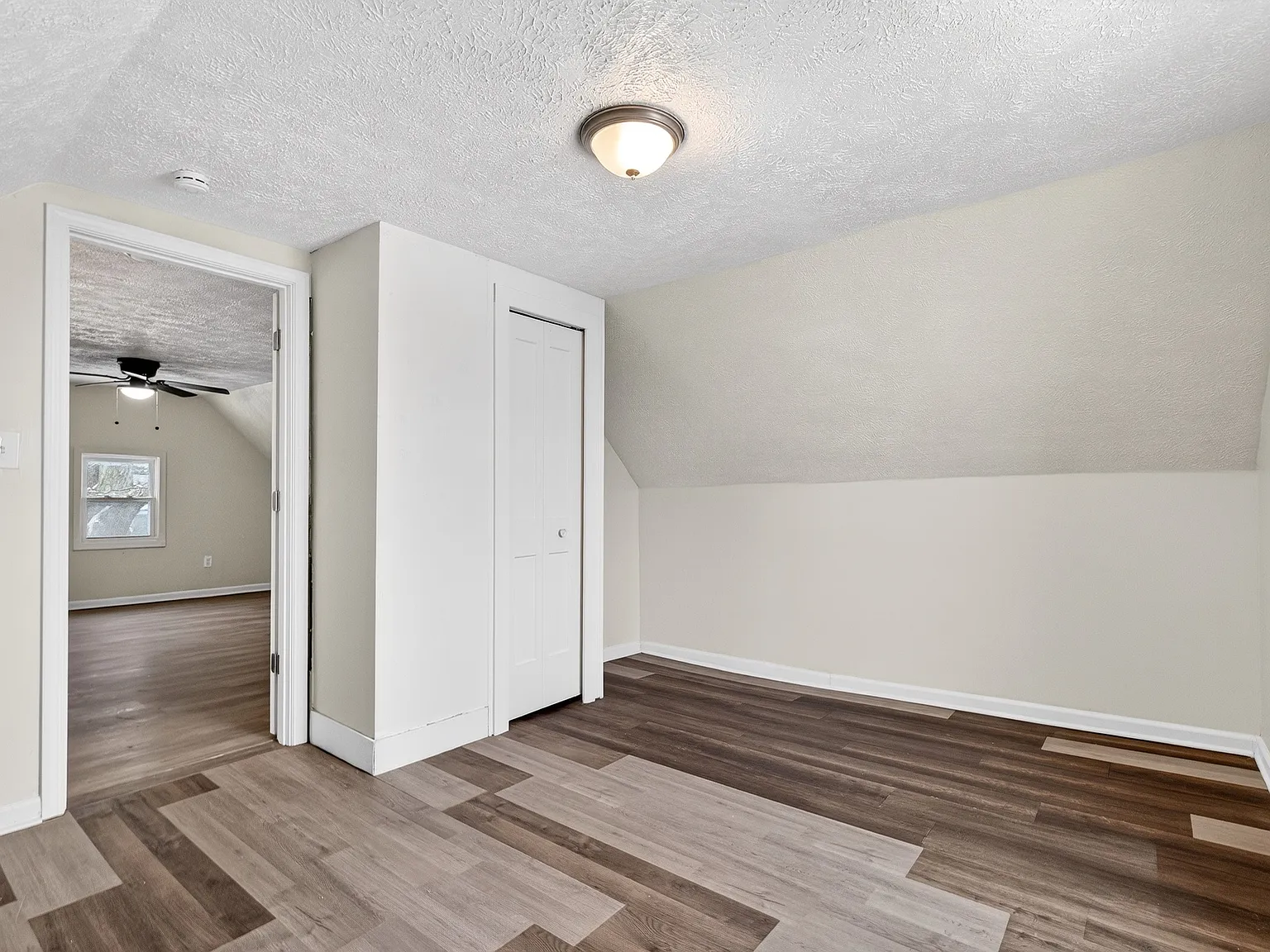 3 bed, 1050 sqft, $1,100 — Photo 4