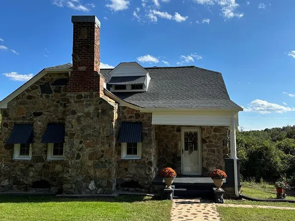 3318 The Great Rd, Fieldale, VA 24089