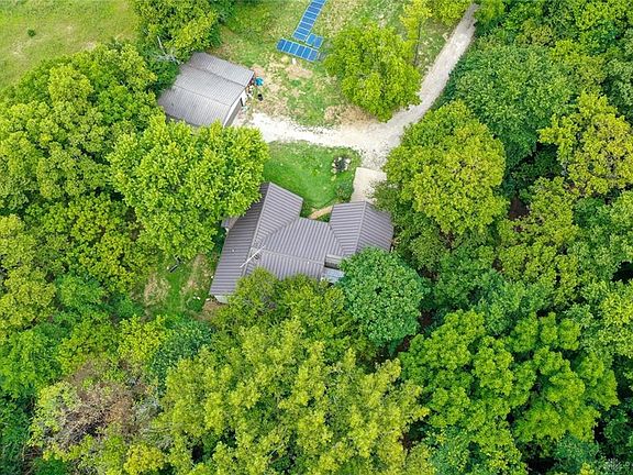 3rd image of 1226 Orchard Hill Dr