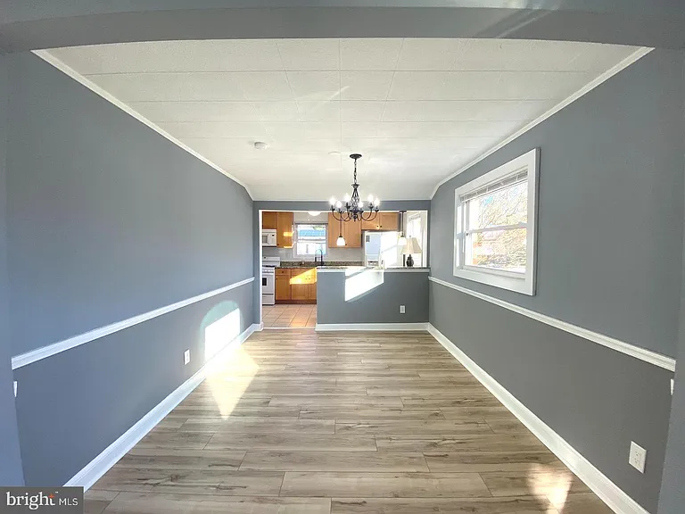 11005 Amherst Ave — Photo 10
